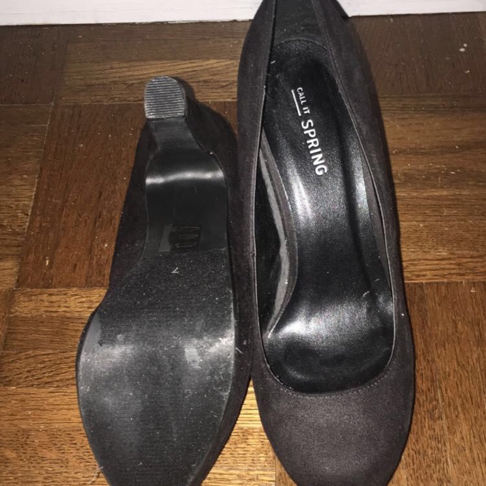 Heels - Picture 4 of 4